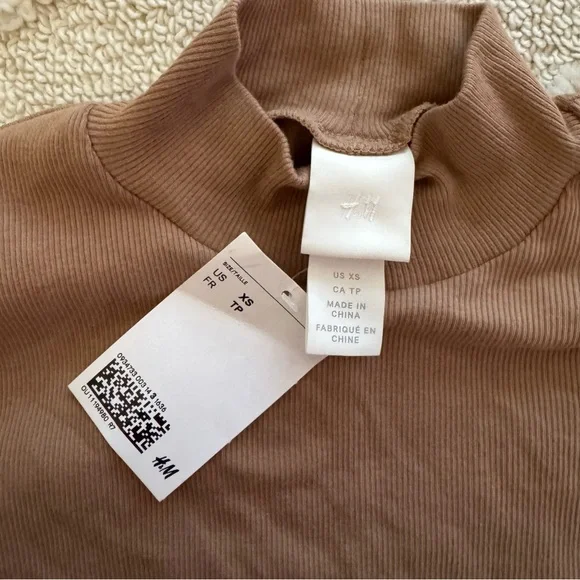 H&M Tan Ribbed Long Sleeve Turtle Neck Bodysuit XS NWT - Picture 5 of 7